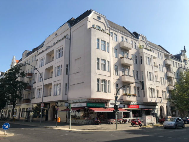 vermietete Altbauwohnung mit Balkon, 10717 Berlin / Wilmersdorf, Etagenwohnung